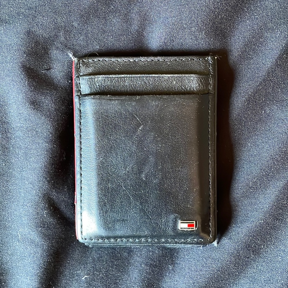 Tommy Hilfigure Card Holder
